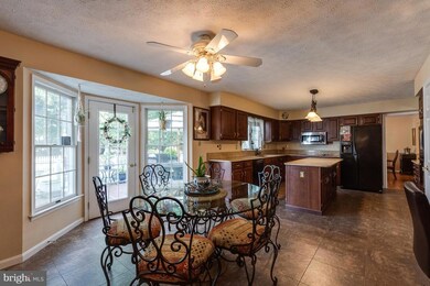 9226 Crescent Ln, La Plata, MD 20646 - photo 6