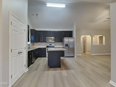 410 Crutchfield Dr, Cameron, NC 28326 - photo 5