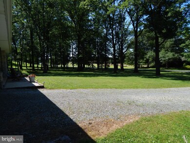 879 Hoffmansville Rd, Bechtelsville, PA 19505 - photo 3