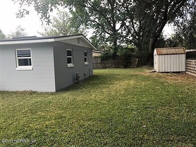 2111 Bo Peep Dr W, Jacksonville, FL 32210 - photo 3