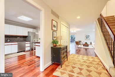 8223 Ruxton Crossing Ct, Towson, MD 21204 - photo 3