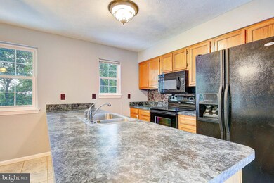 25977 Shenandoah Dr, Mechanicsville, MD 20659 - photo 3