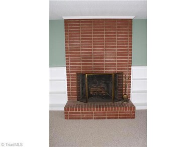 605 Crystal Wood Rd, Asheboro, NC 27205 - photo 5