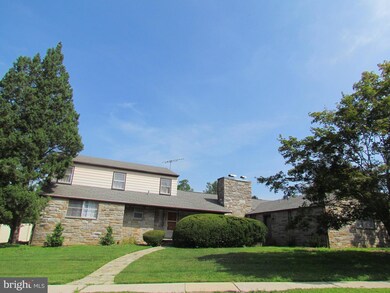 215 Maple Ave, Reading, PA 19607 - photo 6