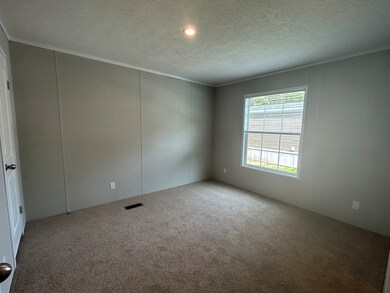 2431 8 Mile Rd unit 14, Kawkawlin, MI 48631 - photo 3