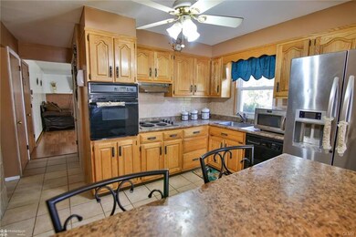 2639 Colorado St, Allentown, PA 18103 - photo 6