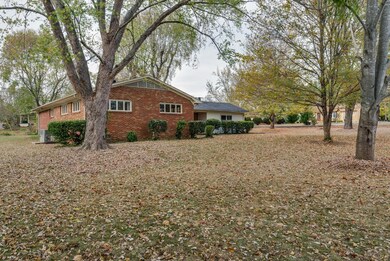 3000 Sheddan Dr, Columbia, TN 38401 - photo 2