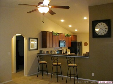 High Ceilings, Eating Bar, Open Floor Plan. This h
