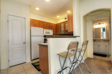 6900 E Princess Dr 2207-large-008-1-Kitc