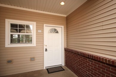 2906 N Knightsbridge Cir unit 3, Ann Arbor, MI 48105 - photo 3