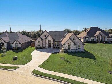 2001 Vanderbilt Dr, Weatherford, TX 76088 - photo 2