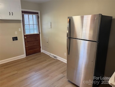 3728 Dresden Dr E, Charlotte, NC 28205 - photo 3