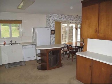 Other View of eating area on North side of kitchen