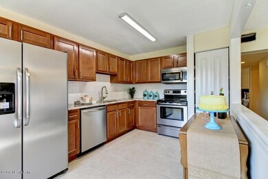 6503 Lucente Dr, Jacksonville, FL 32210 - photo 3