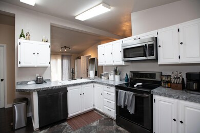 6.Kitchen 2