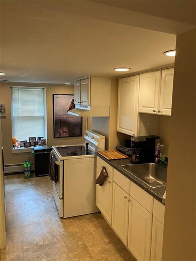 32 Grove St unit E, Dover, NH 03820 - photo 4