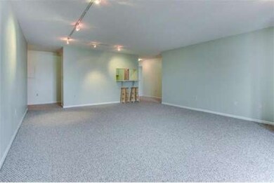 314 Riverside Ave unit 405, Medford, MA 02155 - photo 6