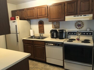 86 Twin Oaks Terrace, South Burlington, VT 05403 - photo 5