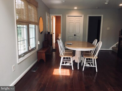 10001 Beacon Pond Ln, Burke, VA 22015 - photo 2