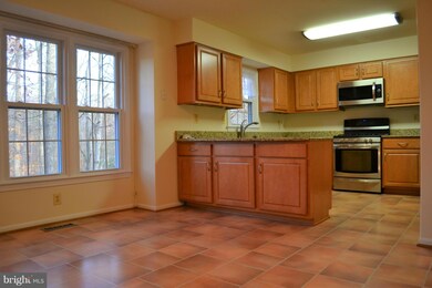 7708 Jewelweed Ct, Springfield, VA 22152 - photo 3