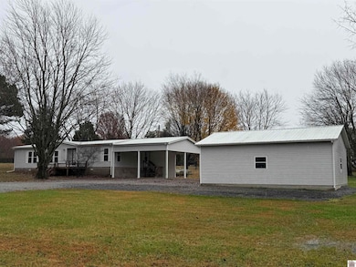 95 Juniper Ln, Calvert City, KY 42029 - photo 2