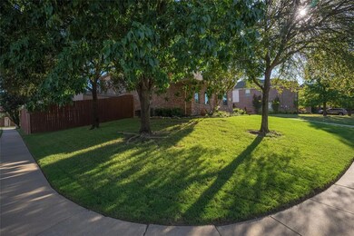 2012 Lake Fork Cir, Denton, TX 76210 - photo 2