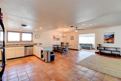 3506 Algonquin Dr, Las Vegas, NV 89169 - photo 7