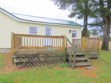 LARGE Side Yard Deck with Access Door to the Kitch