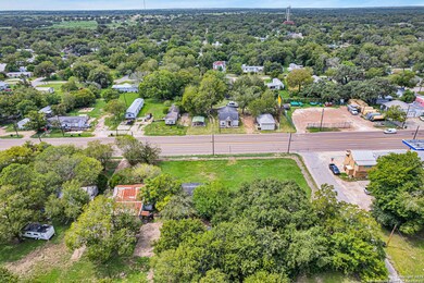 505 S Esplanade St, Cuero, TX 77954 - photo 4