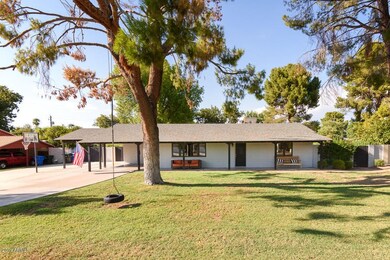 2848 E Elm St