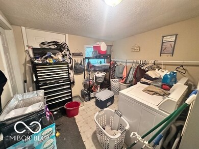 162 N Gladstone Ave, Columbus, IN 47201 - photo 6