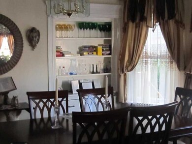 137 Mulberry St, Pawtucket, RI 02860 - photo 3