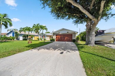8153 SE Carlton St, Hobe Sound, FL 33455 - photo 4