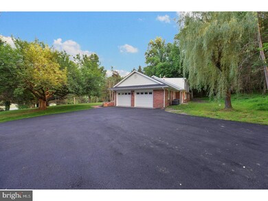 1512 Oldmans Creek Rd, Swedesboro, NJ 08085 - photo 2