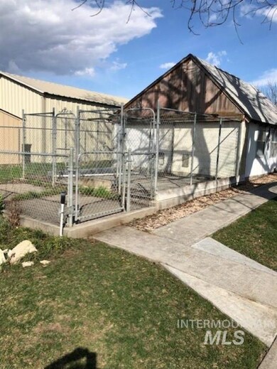 1690 W 7th St, Weiser, ID 83672 - photo 3