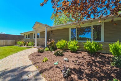 2281 Hicks Rd, Rolling Meadows, IL 60008 - photo 2