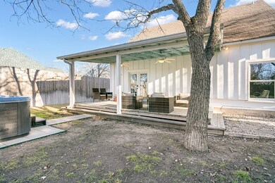 416 N Acorn St, Fredericksburg, TX 78624 - photo 6