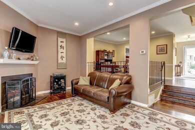 1332 Chetworth Ct, Alexandria, VA 22314 - photo 6