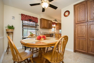 9007 Stockton Ct, Louisville, KY 40291 - photo 6