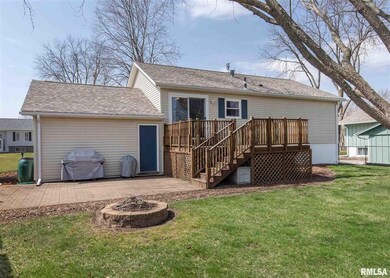 5525 Quercus Ln, Davenport, IA 52806 - photo 2