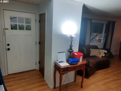 1305 15th Ave SW, Albany, OR 97321 - photo 2