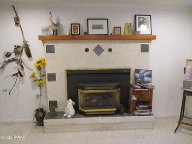 102 Cougar Ct, Dingmans Ferry, PA 18328 - photo 4