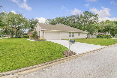 1049 Flora Park (8).jpg-SMALL