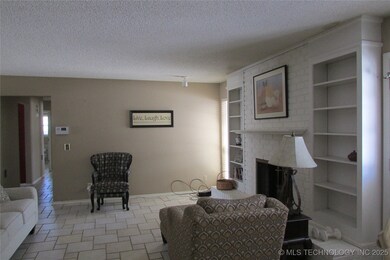 1025 E 12th St, Cushing, OK 74023 - photo 5