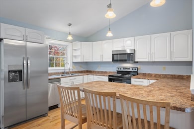 21 Yankee Ave, Bangor, ME 04401 - photo 6