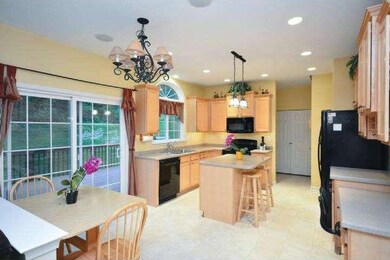 798 Southwind Ln, Downingtown, PA 19335 - photo 3