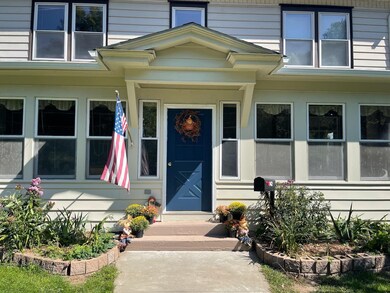 142 Cottage St, Newport, VT 05855 - photo 3