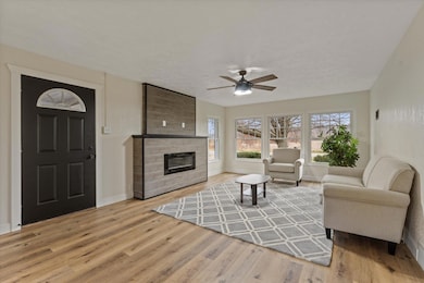 27644 E Fawn River Rd, Sturgis, MI 49091 - photo 4