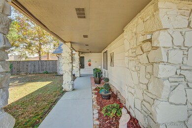 2613 W College Ct, Broken Arrow, OK 74012 - photo 2