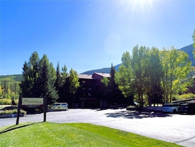 Entrance to Mountain Side Building E parking area